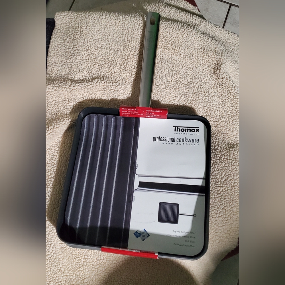 NWT Thomas Rosenthal Group Professional Cookware Hard Anodized Square Grill Pan